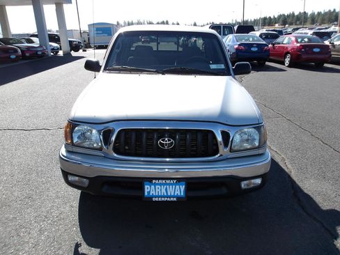 Used 2001 Toyota Tacoma 2WD Xtracab image 8