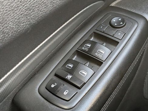 Used 2019 Dodge Durango GT image 36