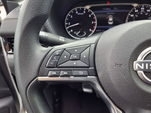 Used 2024 Nissan Sentra SV FWD image 15
