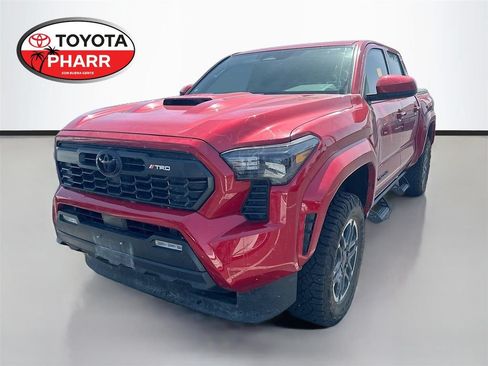 Used 2025 Toyota Tacoma TRD Sport AWD/4WD image 1