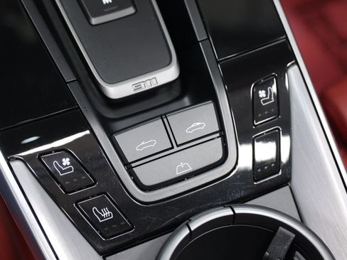 Used 2022 Porsche 911 Carrera image 49