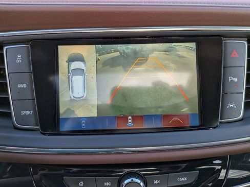 Used 2018 Buick Enclave Avenir w/ Avenir Technology Package image 24