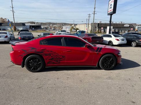 Used 2016 Dodge Charger SXT w/ AWD Plus Group image 5