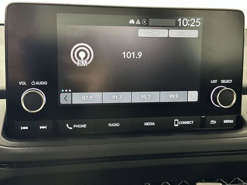 Used 2025 Honda Accord SE image 18