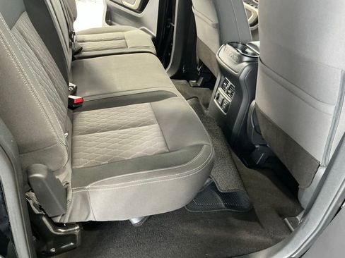 Used 2024 Nissan Titan SV w/ SV Bronze Edition Package image 16