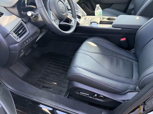 Used 2025 Acura TLX w/ Technology Package image 9