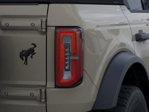 New 2026 Ford Bronco Outer Banks AWD/4WD image 23