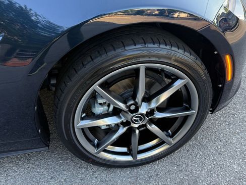Used 2021 MAZDA MX-5 Miata RF Grand Touring RWD image 30
