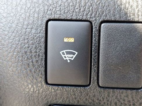 Certified 2019 Toyota Highlander XLE w/ Preferred Accessory Package image 24