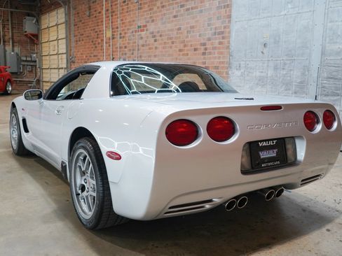 Used 2002 Chevrolet Corvette Z06 w/ Memory Pkg RWD image 10
