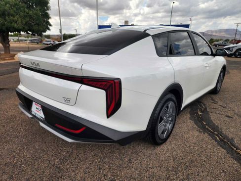 Used 2025 Kia K4 FWD image 7