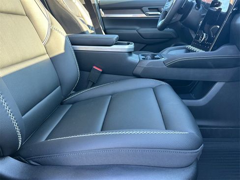 New 2026 GMC Terrain Denali w/ LPO, Floor Liner Package image 14