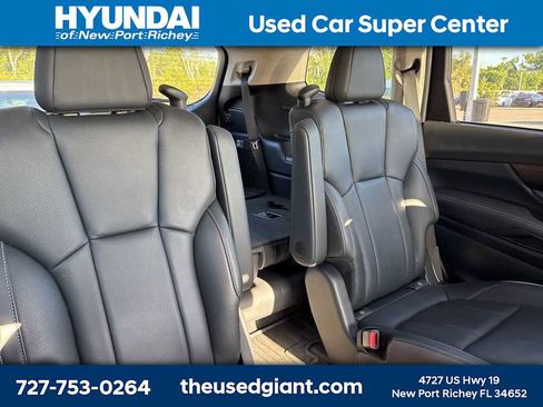 Used 2023 Subaru Ascent Touring w/ Popular Package #2A image 10