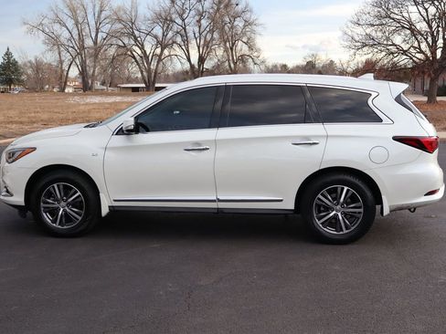 Used 2020 INFINITI QX60 Luxe w/ Essential Package image 9
