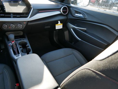 New 2026 Chevrolet Trax RS w/ Sunroof Package image 15