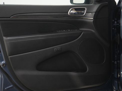 Used 2020 Jeep Grand Cherokee Limited X image 22