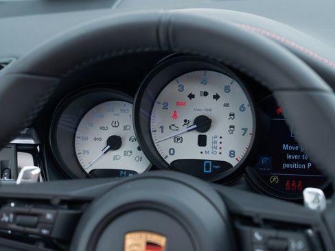 New 2026 Porsche Macan S image 21