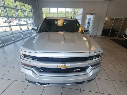 Used 2017 Chevrolet Silverado 1500 LT w/ All Star Edition AWD/4WD image 5