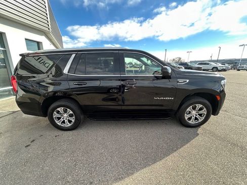 Used 2023 GMC Yukon SLE image 5