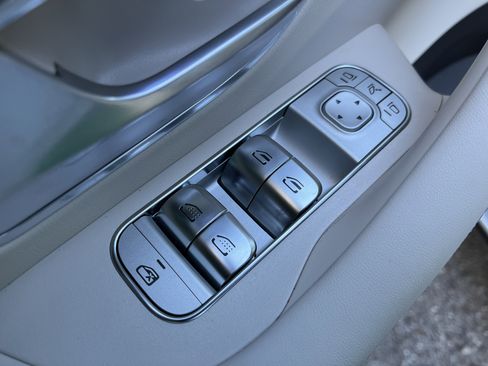 New 2026 Mercedes-Benz GLE 63 AMG S image 14