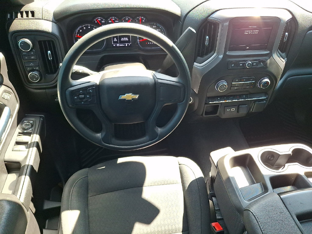 Used 2022 Chevrolet Silverado 1500 Custom AWD/4WD image 2