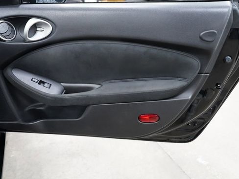 Used 2019 Nissan 370Z Touring RWD image 20