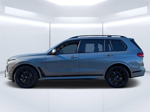 Used 2023 BMW X7 xDrive40i w/ Executive Package image 6