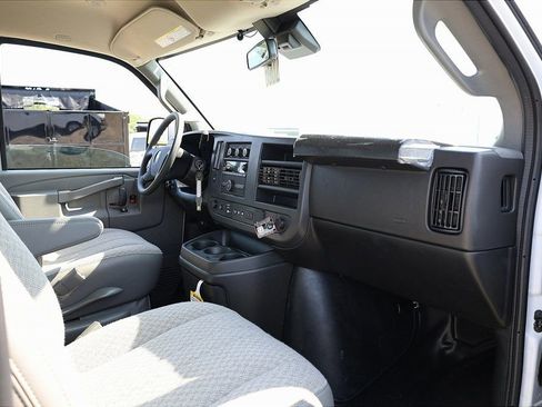 New 2025 Chevrolet Express 3500 w/ Driver Convenience Package image 41