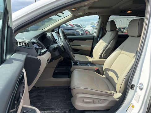 Used 2023 Honda Odyssey Elite image 12
