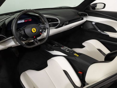 Used 2025 Ferrari 296 GTS RWD image 33