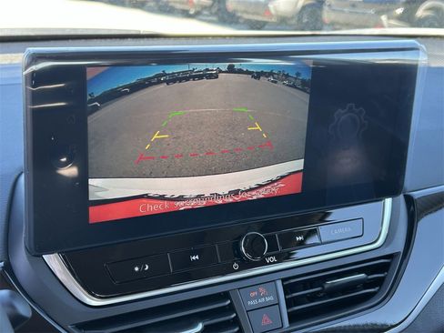 New 2025 Nissan Altima 2.5 SR w/ SR Premium Package image 18