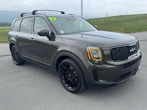 Used 2022 Kia Telluride EX w/ EX Premium Package AWD/4WD image 1
