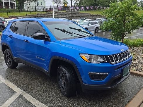 Used 2018 Jeep Compass Sport w/ Cold Weather Group AWD/4WD image 2