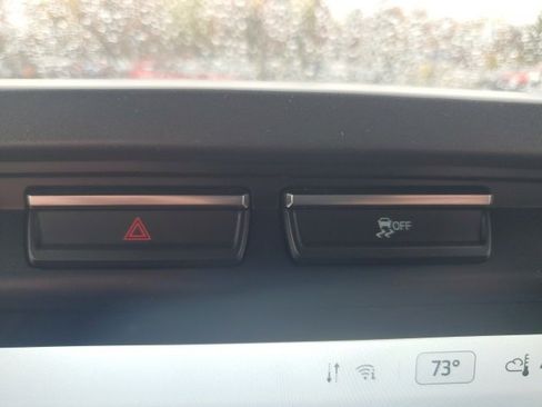 Certified 2022 Ford F150 XLT w/ Equipment Group 302A High image 30