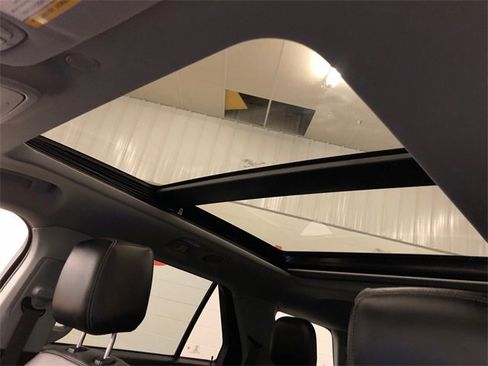 Used 2023 Ford Explorer XLT w/ Equipment Group 202A image 27