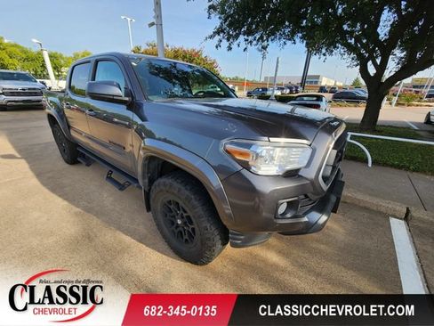 Used 2022 Toyota Tacoma SR5 RWD image 1