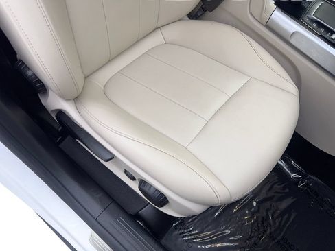 Used 2022 Mercedes-Benz GLB 250 image 49