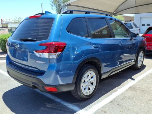 Used 2023 Subaru Forester AWD/4WD image 3