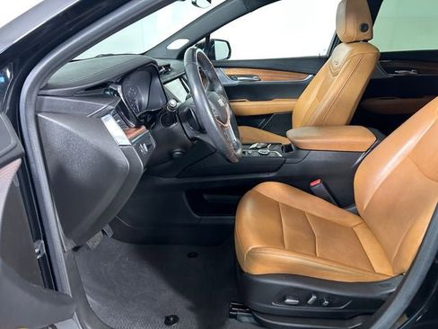 Certified 2023 Cadillac XT5 Premium Luxury AWD/4WD image 39
