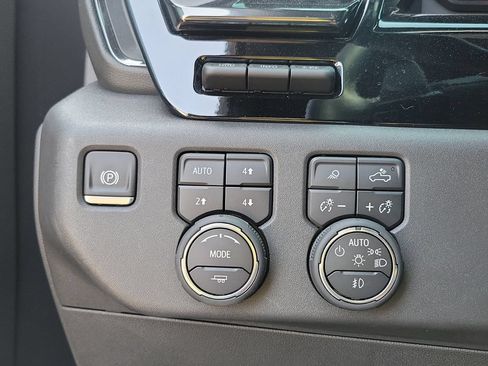 Used 2026 Chevrolet Silverado 1500 ZR2 AWD/4WD image 41