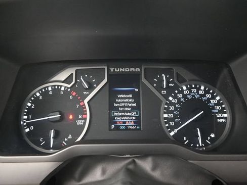 Used 2022 Toyota Tundra SR5 w/ SR5 Convenience Package AWD/4WD image 8