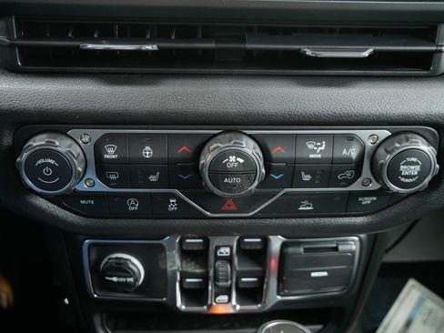 New 2026 Jeep Wrangler Sport S image 19