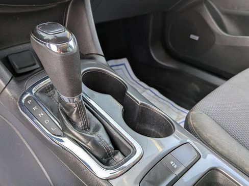 Used 2018 Chevrolet Cruze LT image 17