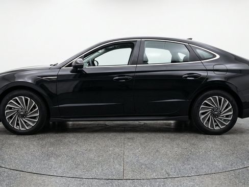 Used 2025 Hyundai Sonata SEL FWD image 5