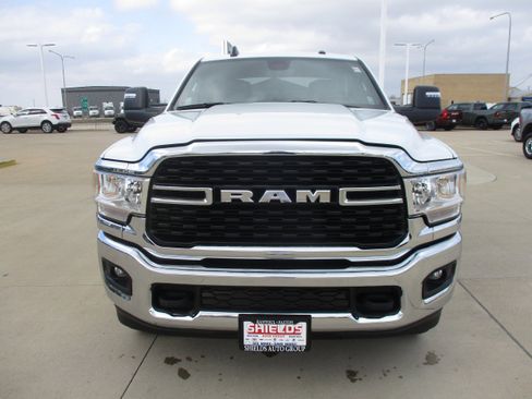 Used 2024 RAM 2500 Big Horn w/ Bed Utility Group image 11