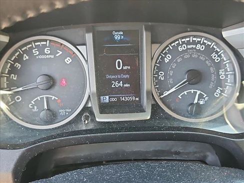 Used 2016 Toyota Tacoma SR5 w/ Towing Package RWD image 14