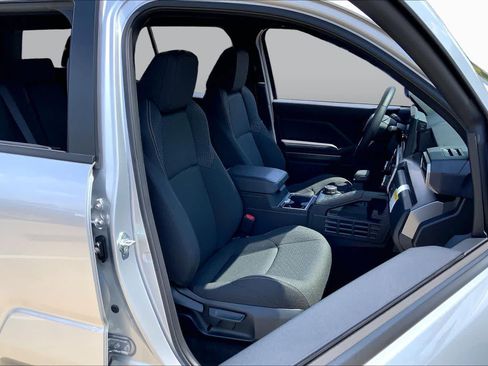 Used 2026 Toyota 4Runner SR5 AWD/4WD image 9