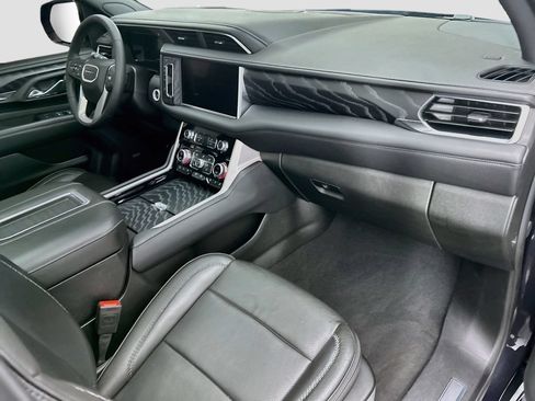 Used 2024 GMC Yukon Denali AWD/4WD image 16