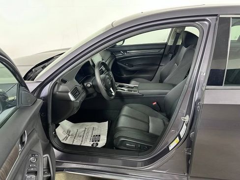 Used 2019 Honda Accord EX image 18