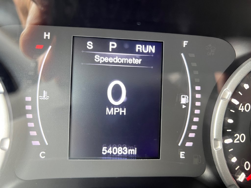 Used 2023 Jeep Renegade Latitude AWD/4WD image 36